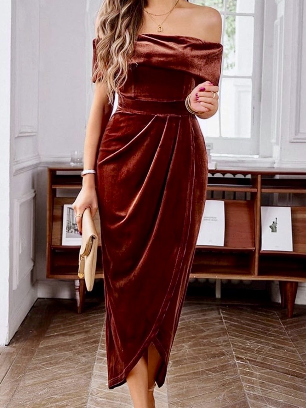 Off-Shoulder Velvet Midi Dress in Deep Brown NEW WITH TAGS - Picture 2 of 5
